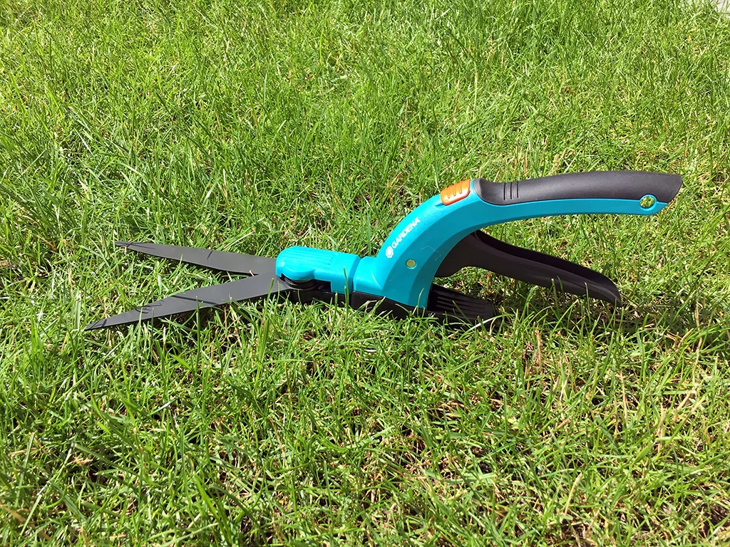 Mechanische Comfort Handrasenschere von Gardena
