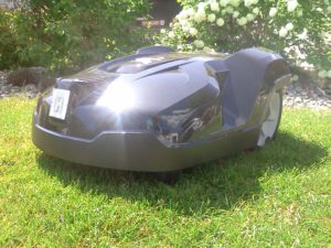Rasenroboter Automower-320-vorne