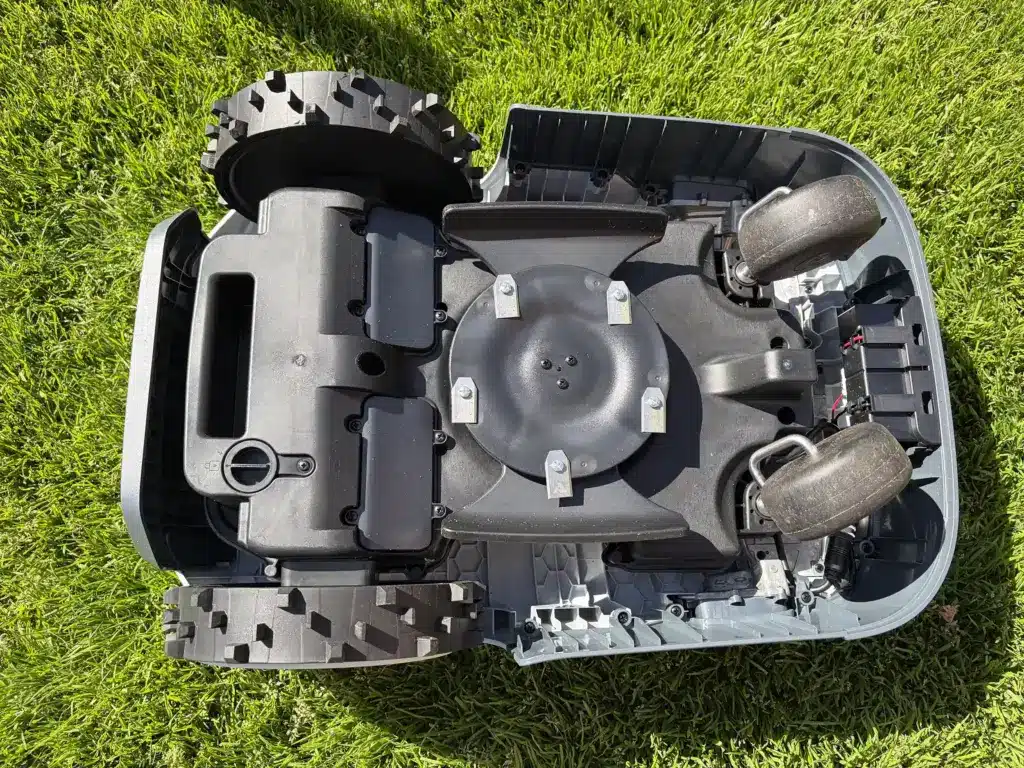 Anthbot Genie 800 im Test - die 5 Klingen
