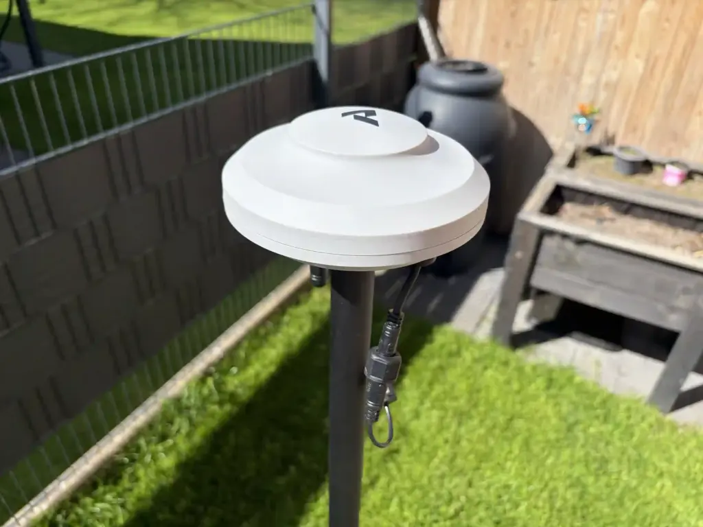 Anthbot Genie 800 im Test - RTK Antenne
