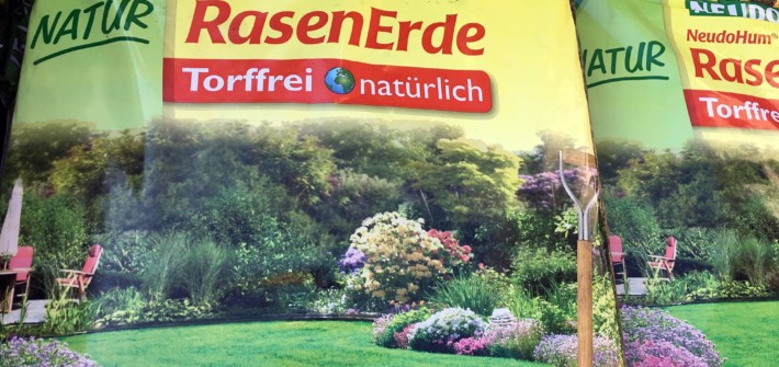 Gute Rasenerde kaufen - Welche Zusammensetzung wählen?